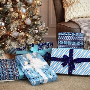 Medium sized holiday gift <b>box</b> with lid, suitable for <b>Christmas</b>, Hanukkah, holiday parties, and customizable hostess gifts - Product Image 2