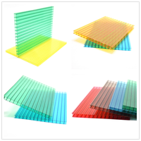 Échantillons gratuits Écologique Twinwall Polycarbonate Serre Panneau Design Moderne PC Feuille Creuse Twin Wall PC Plastique Couleur Verte