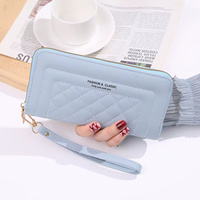 Dompet Panjang Wanita Kulit PU Quilted dengan Resleting, Dompet Genggam Kapasitas Besar, Tempat Kartu, Dompet Wanita dengan Tali Pergelangan Tangan