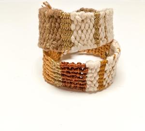 สร้อยข้อมือถักลายเชฟรอนสีดำและชมพู/น้ำเงิน คุณภาพพรีเมียม - Product Image 1