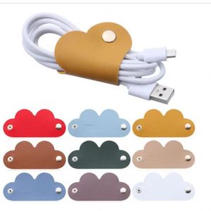 ที่เก็บสายหูฟังแบบหนีบ น่ารัก ลายเมฆ ทำจากหนัง PU ขายดี ใช้ได้ทุกวัน - Product Image 1