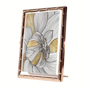 กรอบรูปโลหะสีทองขนาด 5x7 นิ้ว พร้อมฝาครอบอะคริลิกใสคุณภาพสูง สำหรับตกแต่งโต๊ะทำงานและโชว์รูปภาพ - Product Image 1