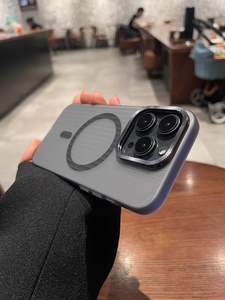 Nouveau étui de téléphone pour hommes pour <span class=keywords><strong>iPhone</strong></span> 14 étui de support de support de lentille magnétique transparent givré clair pour <span class=keywords><strong>iPhone</strong></span> <span class=keywords><strong>13</strong></span> 15 Pro Max - Product Image 3