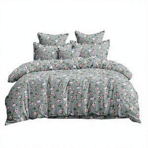 Ensemble de literie en microfibre douce de luxe moderne à 3 pièces, tissé et brodé jacquard, avec rembourrage en polyester pour la maison et l'hôtel - Product Image 1