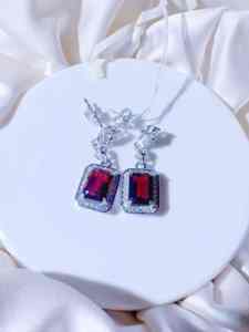 أقراط فضية عيار 925 بقطع أشر من حجر الجارنت، أقراط فاخرة هندسية مرصعة بالزركون، أقراط أنيقة للجنسين، هدية مثالية للحفلات والزفاف - Product Image 2