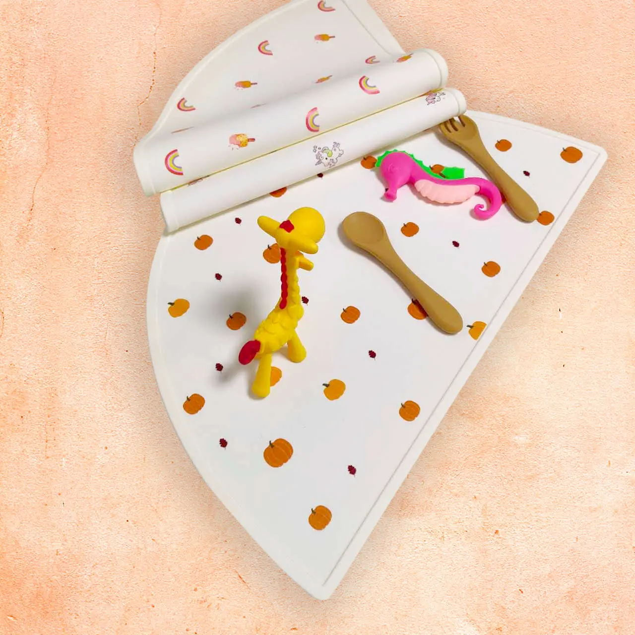 BPA Free yarım yuvarlak silikon Placemat yaratıcı desen bebek besleme Placemat bebek besleme için anti-leke masa