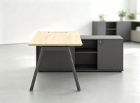 Bureau de direction moderne en forme de L avec rangement latéral et gestion des câbles pour espace de travail commercial