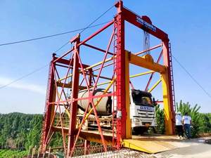 Grúa Pórtico de 30 Toneladas con Ruedas de Goma para Elevación de Camiones Cisterna de Cemento a Mecanismo de Elevación para Cubierta de Puente - Product Image 1