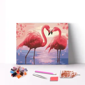 Venda quente Dois flamingos outros brilhantes rosa em torno de seu pássaro com pintura de diamante DIY