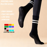 Vente en gros de chaussettes antidérapantes Pilates avec logo personnalisé Chaussettes de yoga Designs Chaussettes de sport professionnelles antidérapantes