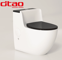 WC monobloc en céramique avec siphon en S/P, couleur personnalisée, tout contre le mur sans aucun espace, pour salle de bain