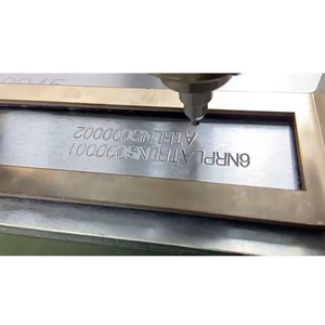 Machine de marquage par poinçonnage portable pour VIN, châssis et plaques d'acier, système de marquage par poinçonnage métallique contrôlé par ordinateur - Product Image 1