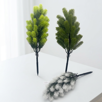 Plantes vertes artificielles simulées en pot, arbres de Noël, feuilles de pin et de cyprès, bonsaïs, décorations de l'Aïd el-Kebir et du Nouvel An chinois