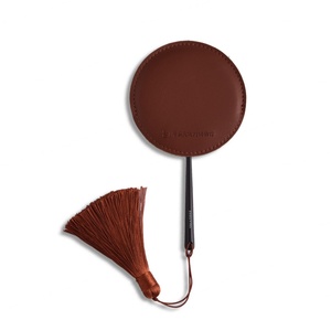 กระจกโลหะทรงกลมวินเทจ พร้อมหูจับเคลือบอ่อนและพู่ห้อย - Product Image 1