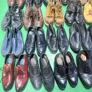 Chaussures d'occasion <span class=keywords><strong>en</strong></span> vrac, lots de chaussures usagées, <span class=keywords><strong>vente</strong></span> au Kenya, balles de chaussures usagées mixtes - Product Image 4