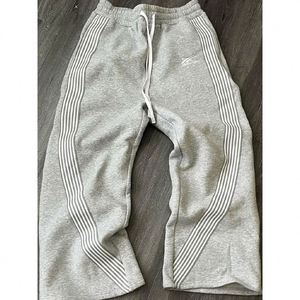 Pantaloni Sportivi da Uomo Autunno Inverno 2026, Stile High Street con Striscia Laterale, Vestibilità Ampia, Vita Elastica con Coulisse, Casual e Sportivi - Product Image 3