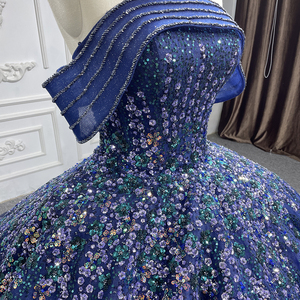 Vestido de Fiesta Largo con Cola de Capilla, Hombros Descubiertos, Lentejuelas Bordadas y Encaje, Talla Grande, Modelo 6696 - Product Image 4