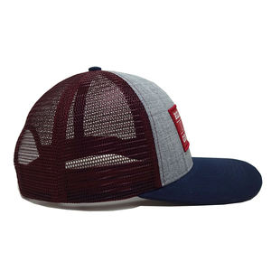 Gorra Trucker con Logotipo Tejido Personalizado de Fábrica OEM de Vietnam, Malla de 6 Paneles, Visera Precurvada, Transpirable, Estilo Hip Hop, Ajustable con Cierre a Presión - Product Image 6