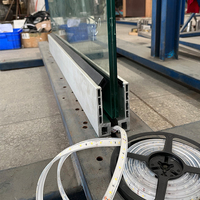 Système de garde-corps en verre sans cadre HDSAFE HD-L008F moderne, étanche, en alliage d'aluminium, avec pince en U pour balcon, terrasse et véranda