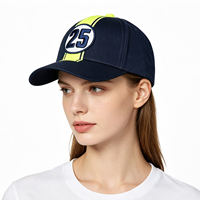 Gorra de Béisbol Estructurada de 6 Paneles Personalizada de Fábrica, Negra, de Algodón Twill Pesado, con Logotipo Bordado Vertical, Visera Amarilla para Equipo de Carreras