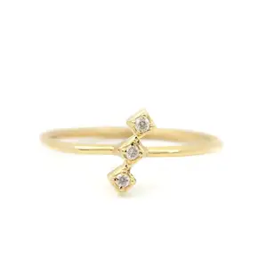 Trendy Style 2021 18kt Yellow Real Gold 0.05 Carat Authentic Diamonds Three Stone Ring Fine Jewelry Manufacturer From India