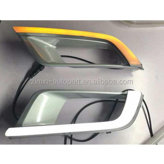 สีขาวอบอุ่น