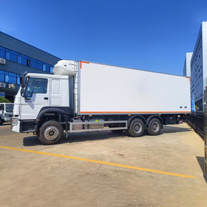 Camion frigorifique Sinotruk Howo personnalisé, camion tracteur frigorifique 6x4 avec caisse <span class=keywords><strong>isotherme</strong></span> pour le transport alimentaire - Product Image 2
