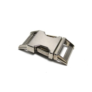 Hebilla de cinturón de seguridad Multicolor personalizada, hebilla de liberación rápida lateral de Metal, ecológica, sin plomo, curva, para <span class=keywords><strong>Collar</strong></span> de Mascota - Product Image 5