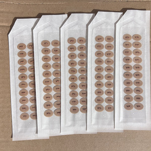 Prodotti popolari 2024 medicina cinese semi dell'orecchio <span class=keywords><strong>Kit</strong></span> di agopuntura per la semina dell'orecchio per la perdita di peso semi di perline Earing - Product Image 5