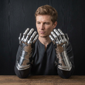 ชุดเกราะมือเหล็กกล้าไร้สนิมขัดเงาแบบยุคกลาง ชุบเงิน พร้อมซับในหนัง ของสะสมงานศิลปะ - Product Image 1