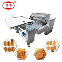 Remplissage de centre de panda multifonctionnel. Machine à biscuits et biscuits en bois