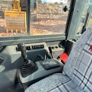 Mini-excavatrice sur chenilles Komatsu PC40MR d'occasion, sans aucun dommage visible, à vendre - Product Image 2