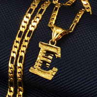 Collier tendance en laiton plaqué or avec chaîne à maillons et pendentif cubain style punk 26 lettres de l'alphabet pour couple, idéal pour les soirées