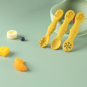 3 件装不含 BPA 第一阶段硅胶婴儿训练前勺套装，适合幼儿儿童用餐产品 - Product Image 2