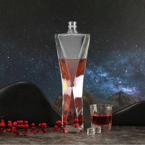 Botella de Alcohol Personalizada de Lujo, Extra Super Flint Glass, Superficie Transparente, 500ML 750ML, para Ginebra, Vodka, Tequila, Whisky, Brandy, con Tapón de Corcho - Product Image 5