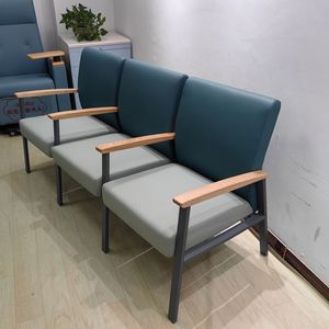 Chaise d'attente Ke Ming KM-DHS10 trois places avec accoudoirs pour hôpital, école, café, hall d'entrée, zone de repos - Product Image 1
