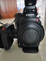 Cámara Profesional Canon EOS C300 Mark II Super 35mm con Sensor CMOS, Video HD, Cámara Económica con Tarjeta SD Usada