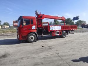 Howo T5G 6 * 4 vehicle mounted crane with 280 horsepower ST260 heavy-duty gearbox, <b>used</b> for transporting core motor components - Product Image 4