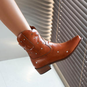 BUSY GIRL XY4824 <span class=keywords><strong>botas</strong></span> de vaquero marrón para <span class=keywords><strong>mujer</strong></span> 2023 moda occidental tacones bajos señoras Bota Country Star <span class=keywords><strong>botas</strong></span> cortas - Product Image 2