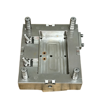 Pièces de carrosserie automobile en plastique moulé par injection de haute précision pour phares et feux arrière OEM personnalisés à faible coût
