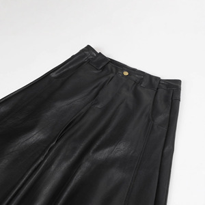 <span class=keywords><strong>Pantaloni</strong></span> OEM a Gamba Larga in Ecopelle Effetto Chiaro, Vestibilità Comoda con Tasche e Cerniera, Stile Svasato e Sciolto - Product Image 5