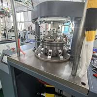 Machine à tricoter automatique à 84 aiguilles pour la fabrication de chaussettes de hockey sur glace
