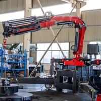 Truk Derek Lipat CE 3.2 Ton dengan Remote Control Hydraulic Knuckle Boom Loader untuk Transportasi Kargo Pickup