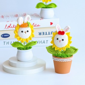 Planta en maceta blanca con diseño de cara sonriente de conejo tejida a mano, girasol, para decoración de coche, oficina, hogar, flor eterna. - Product Image 3