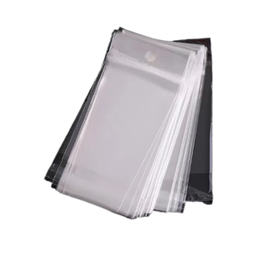 Sacs d'emballage en plastique PE transparents auto-adhésifs personnalisés en gros, compatibles micro-ondes, pour bonbons, vêtements, livres, cahiers - Product Image 1