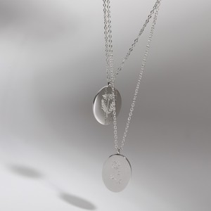 Collana in Acciaio Inossidabile Placcato Oro PVD Resistente allo Sbiadimento, Collana con Fiori dei Dodici Mesi di Compleanno a Prezzo all'Ingrosso - Product Image 6