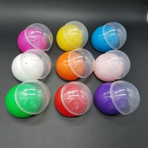 ของขวัญส่งเสริมการขายทรงกลมขนาด 12 ซม. ของเล่นแคปซูลเปล่าสำหรับใช้กับตู้ขายสินค้าอัตโนมัติ วัสดุ PP/PS ได้รับการรับรองมาตรฐาน EN71 ASTM รับผลิตแบบ OEM - Product Image 1