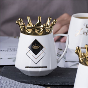 Tasse en céramique de luxe créative nordique avec support de té<span class=keywords><strong>l</strong></span>éphone intégré, idéale pour les amateurs de café et de thé au lait, parfaite pour les cadeaux d'affaires - Product Image 4