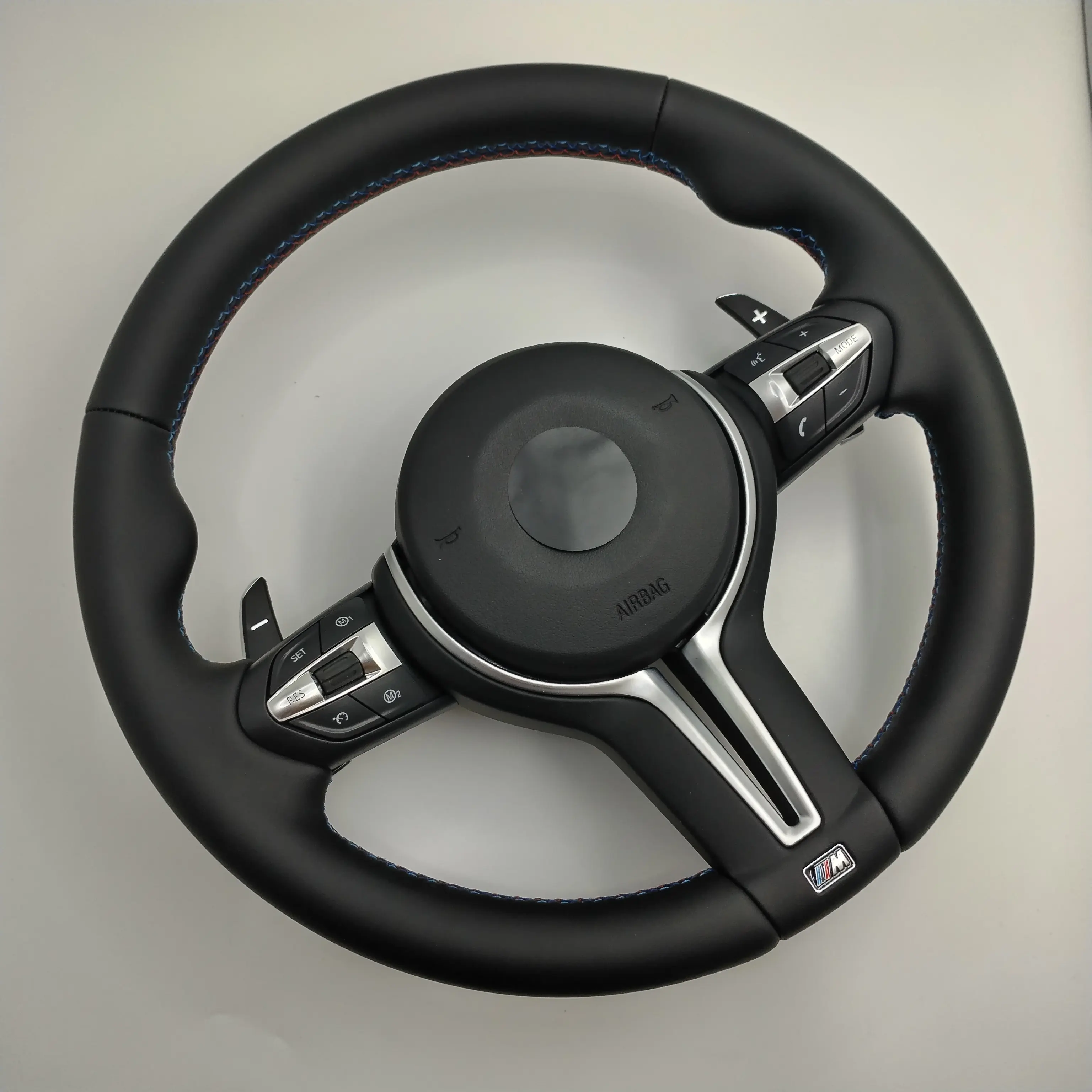 Per BMW serie 1234567 X1X3X5 movimento di montaggio del volante perizoma modificato volante per auto giocattolo per bambini