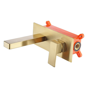 Grifo de agua fría y caliente, grifo de latón dorado con acabado cepillado, grifo de lavabo de pared con un solo mango de doble orificio montado incorporado - Product Image 3
